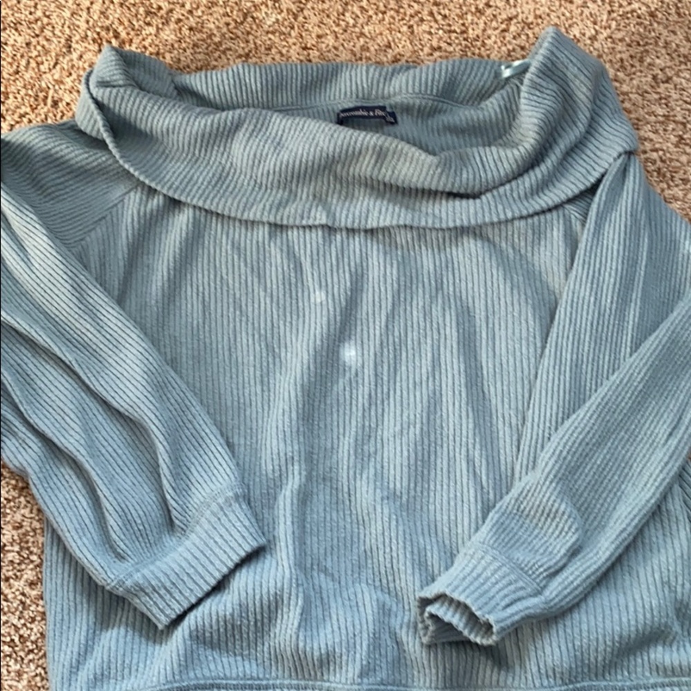 Abercrombie and Fitch off the shoulder top